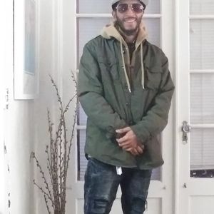 Meet your Posher, Leeroy